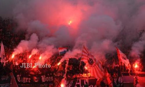 PIALA JENDERAL SUDIRMAN 2015 : Kerahkan Ribuan Masa ke Solo, Jakmania Kulonuwun ke Pasoepati