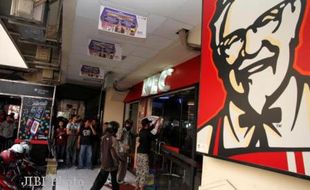 PENYEGELAN KFC & MC DONALD’S SOLO: Dipukul, Bibir Rekta Sobek