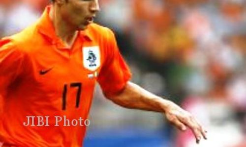 LAGA PERSAHABATAN : Van Persie Absen Bela De Oranje