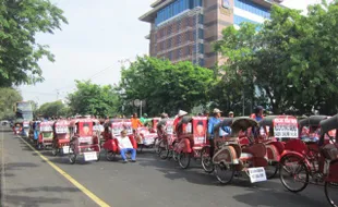 Tukang Becak Dukung Bupati Klaten Maju Jadi Gubernur