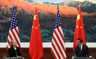 RELASI SINO-AMERIKA: AS-China Saling Tahan Diri Hindari Debat Publik