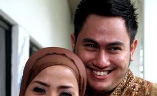 PERCERAIAN NASSAR DAN MUZDHALIFAH : Nassar Bosan Ditanya Kabar Keretakan Rumah Tangga