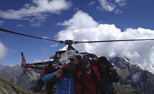 Salju Longsor di Nepal, 9 Pendaki Tewas