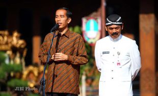 Tanggal Pelantikan Gubernur Belum Pasti, Jokowi Tak Ambil Pusing