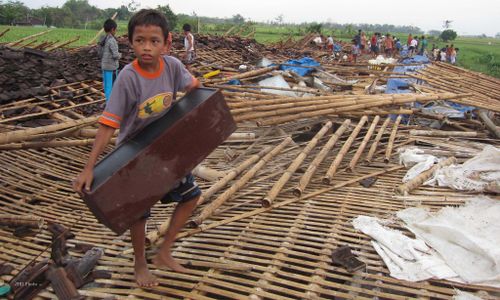 Hujan Es Disertai Angin Rusakkan Rumah Warga Di Boyolali