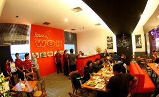 HOUSE OF WOK BUKA DI SOLO SQUARE