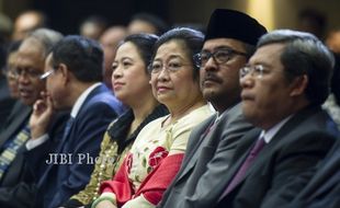 MEGAWATI HADIRI PELANTIKAN JOKOWI-BASUKI