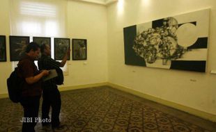 PAMERAN VISUAL ART