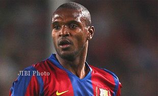 Pulihkan Diri, Eric Abidal Berlatih di Pegunungan