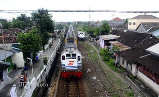 Longsor Grobogan Teratasi, KA dari Jakarta Masih Telat Tiba di Madiun