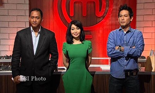 MASTERCHEF INDONESIA 2: Desi Ungguli Opik