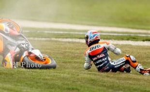 Jelang MotoGP Australia: Sempat Jatuh, Stoner Tetap Rebut Pole 