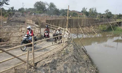 Masuki Musim Hujan, Jembatan Darurat Bolali Terancam Hanyut