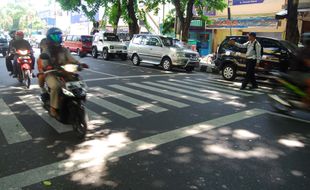 Walah, Warga Klaten Kesulitan Gunakan Zebra Cross