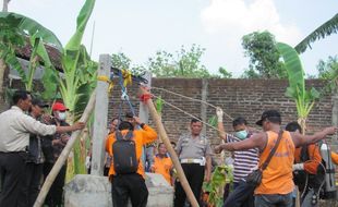   Seorang Kakek Ditemukan Meninggal di Dalam Sumur  