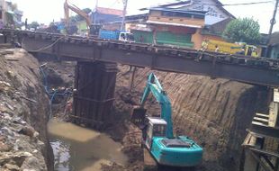 PENYELESAIAN PROYEK PEMBANGUNAN UNDERPASS MAKAMHAJI