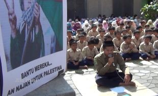  Siswa SDIT AN Najah Galang Dana untuk Palestina