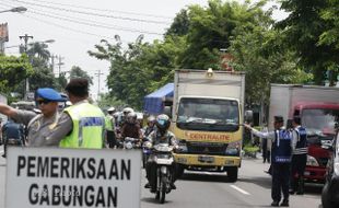 OPERASI LALU LINTAS : Awas, Operasi Zebra Candi 2013 Segera Digelar