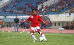 PIALA AFF 2012: Ini Dia Gol Cantik Andik Vermansyah