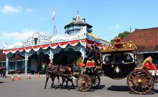 KONTROVERSI DAERAH ISTIMEWA SURAKARTA: Warga Solo Usulkan Provinsi