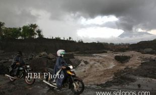 LAHAR DINGIN MERAPI : Sleman Utara Hujan Lebat, Banjir Lahar Mengancam