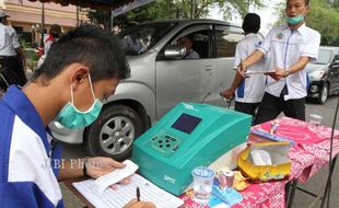 UJI EMISI KENDARAAN : Pada 2015 Tak Layak Emisi, Mobil Ditilang