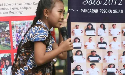 LOMBA BERCERITA DI TAMAN BALEKAMBANG: Suka Jadi Pusat Perhatian, Desi Tak Gugup Tampil