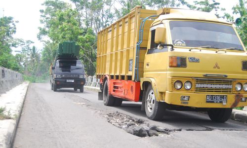 Tak Kunjung Diperbaiki, Jembatan Sabrang Jatinom Terancam Putus