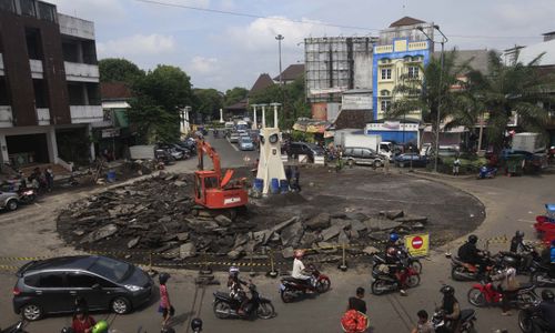 PEMBANGUNAN KORIDOR SUDIRMAN: Dishub Tutup Jalan Depan Pasar Gede