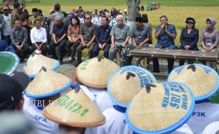 PRESIDEN BERTEMU PETANI