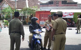 PEGAWAI NEGERI SIPIL : Pelanggaran PNS Meningkat