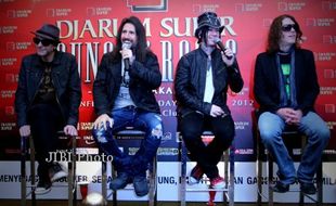 JELANG KONSER GUNS N 'ROSES