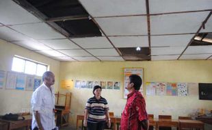 Rehab Sekolah Rusak Ditarget Rampung 2013