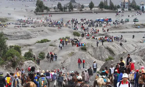 WISATA JATIM : Wow, Rekam Video Bromo Tengger Semeru Kini Dikutip Rp10 Juta!