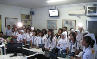 SMK 1 SEMARANG KUNJUNGI SOLOPOS