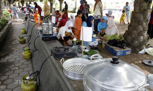  Peringati Hari Ibu, Warga Ngering Gelar Lomba