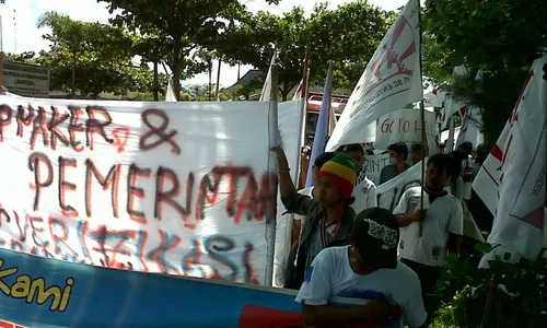 Tolak Boikot Produk, Buruh PT SCE Unjuk Rasa