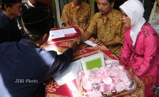 30 Pasangan di Jogja Ikut Nikah Bareng