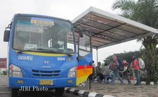 2013, Koridor II dan III BST Dibuka, Bus Kota Hilang