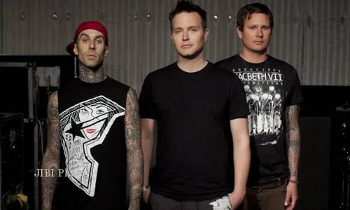 Blink 182 Bakal Tampil di Konser Chester Bennington Tribute