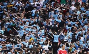 JELANG DERBY MANCHESTER: Kompany Minta Fans City Beri 'Kebisingan' MU