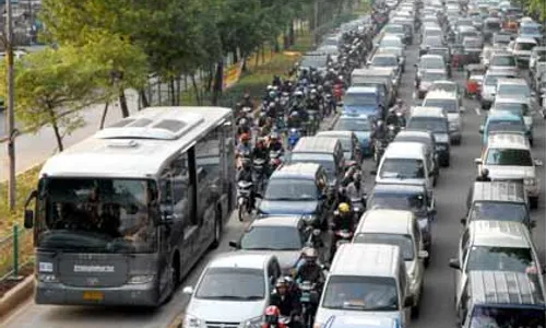 Malam Tahun Baru, Jalur ke Puncak Ditutup 12 Jam