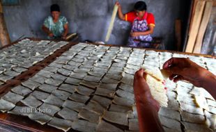 UPAH BURUH: Industri Padat Karya Bakal Dikecualikan dari Kewajiban Penuhi UMP