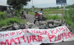 TOL SEMARANG-SOLO : Blokade Jalan di Ngargosari Ampel Akhirnya Dibuka