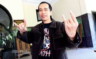 KONSER GUNS N'ROSES, Jokowi: Jangan Kuntit Saya Berjingkrak Ya...