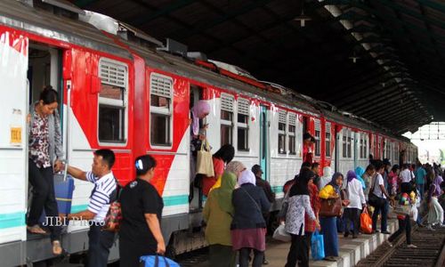 KA SRIWEDARI Dinyatakan Langgar Aturan, Harus Dikembalikan Jadi KA Maguwo Ekspres AC