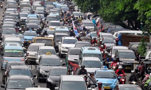 PEMBATASAN KENDARAAN GENAP-GANJIL: Polda Metro Jaya Minta Jokowi Mempertimbangkan Lagi