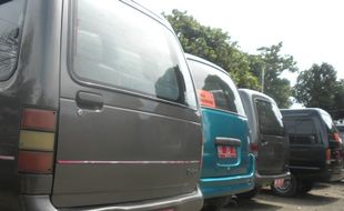 Mobil Dinas Camat Gunungkidul Dilelang, Tertarik?