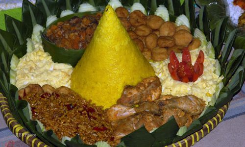 Asyik, Nasi Tumpeng Jadi Ikon Kuliner Tradisional Indonesia