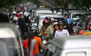 SOLO MACET: Jaringan Jalan Belum Memadai